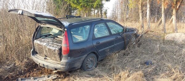 Задержанный литовскими пограничниками автомобиль - Sputnik Беларусь