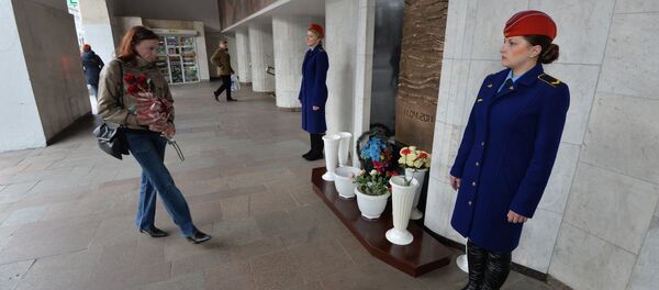 У мемориального знака Река памяти - Sputnik Беларусь