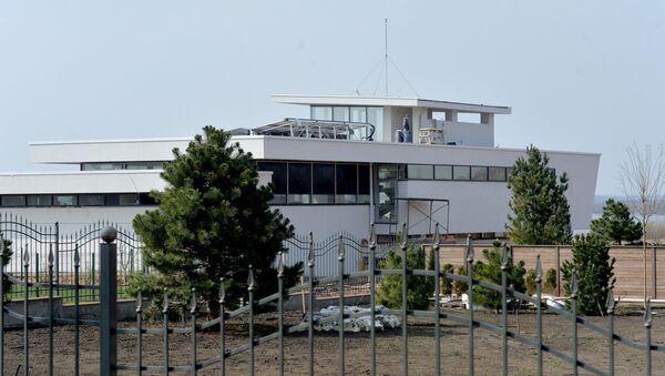 Вид на дом Домрачевой и Бьорндалена с соседнего участка - Sputnik Беларусь