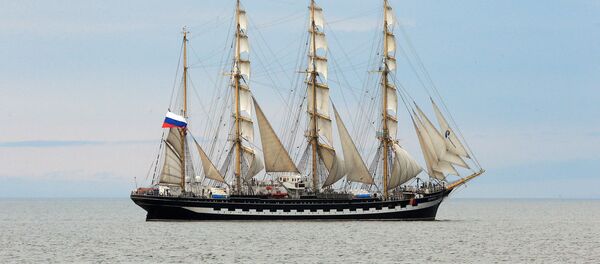 Парусное дефиле барка Крузенштерн на Балтийском море Парусное дефиле барка Крузенштерн на Балтийском море - Sputnik Беларусь