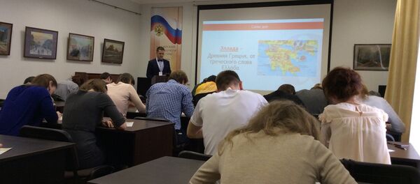 На Тотальном диктанте в Доме Москвы - Sputnik Беларусь