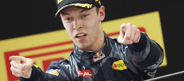 Даниил Квят на подиуме Гран-при Китая - Sputnik Беларусь