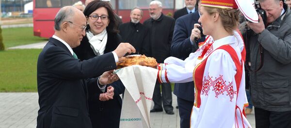 Старшыня МАГАТЭ Юкіа Амана на пляцоўцы будаўніцтва Бел АЭС - Sputnik Беларусь