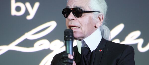 Модельер Карл Лагерфельд отвечает на вопросы журналистов - Sputnik Беларусь