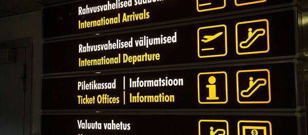 Информационное табло в аэропорту Таллинна. Архивное фото - Sputnik Беларусь