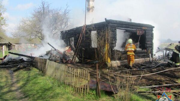 Пожар в деревне Якубовичи - Sputnik Беларусь