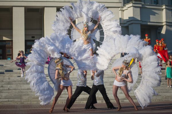 Представления танцевальных коллективов во время открытия. - Sputnik Беларусь