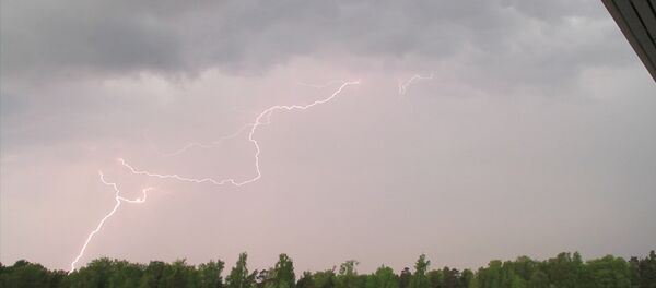 Молния во время грозы - Sputnik Беларусь