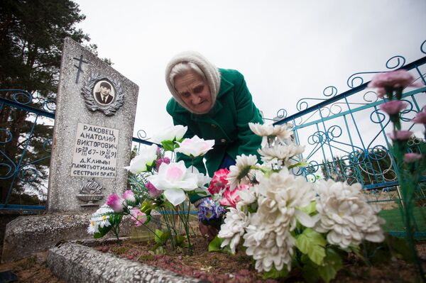 Галина Раковец похоронила мужа и сына - Sputnik Беларусь