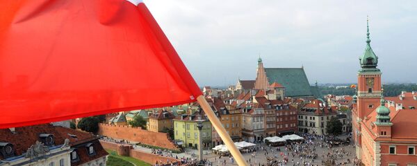 Польский флаг, архивное фото Польский флаг, архивное фото - Sputnik Беларусь