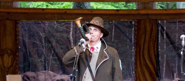 Сигналы охотничьего рога используются на охоте для различных оповещений - Sputnik Беларусь