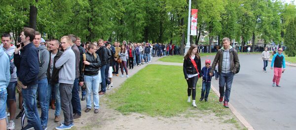 Очередь в аэропорт Минск-1 Очередь в аэропорт Минск-1 - Sputnik Беларусь