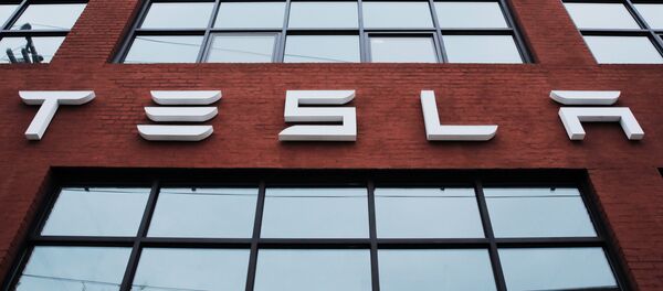 Дилерский центр Tesla в Нью-Йорке - Sputnik Беларусь