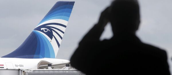Самолет EgyptAir в аэропорту - Sputnik Беларусь