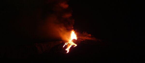 Извержение Этны, архивное фото Извержение Этны, архивное фото - Sputnik Беларусь