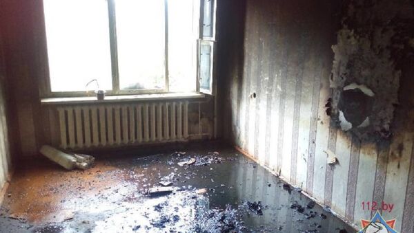 Поврежденная огнем комната в общежитии - Sputnik Беларусь