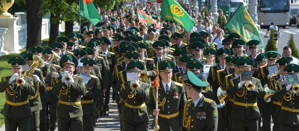 Торжественное шествие пограничников в городе Минске - Sputnik Беларусь