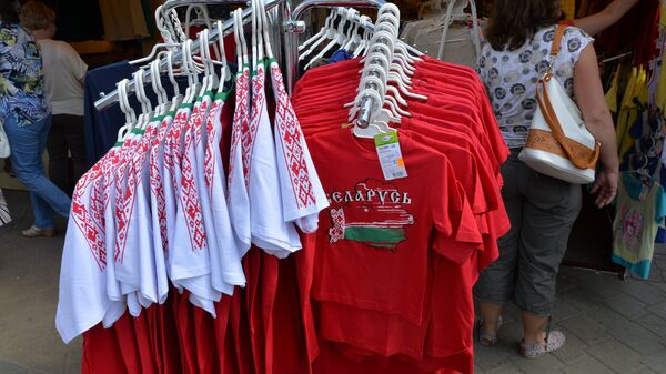 Ярмарка белорусских товаров у Дворца спорта в Минске - Sputnik Беларусь