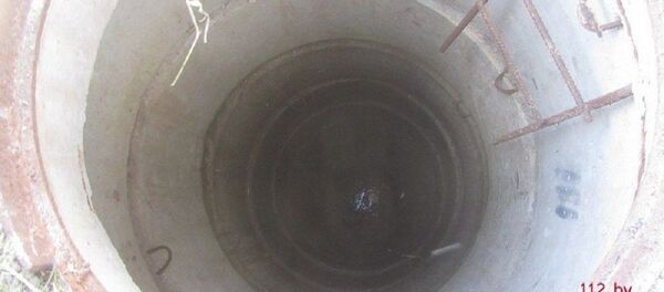 Открытый канализационный колодец в Гродно - Sputnik Беларусь