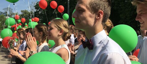 Журавков о безалкогольных выпускных: этот день должен запомниться Журавков о безалкогольных выпускных: этот день должен запомниться - Sputnik Беларусь