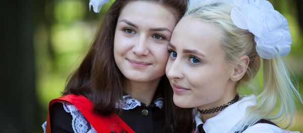 Фестывалі і капуснікі: як Мінадукацыі рэкамендуе правесці выпускныя-2020 Фестывалі і капуснікі: як Мінадукацыі рэкамендуе правесці выпускныя-2020 - Sputnik Беларусь