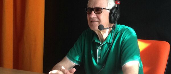 Легендарный белорусский арбитр Вадим Жук в студии радио Sputnik Беларусь Легендарный белорусский арбитр Вадим Жук в студии радио Sputnik Беларусь - Sputnik Беларусь