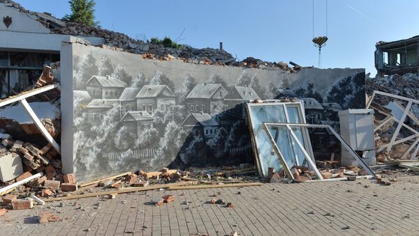 Снесенное здание, на котором было изображено граффити Самолетик - Sputnik Беларусь