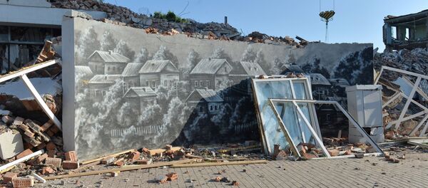 Снесенное здание, на котором было изображено граффити Самолетик - Sputnik Беларусь