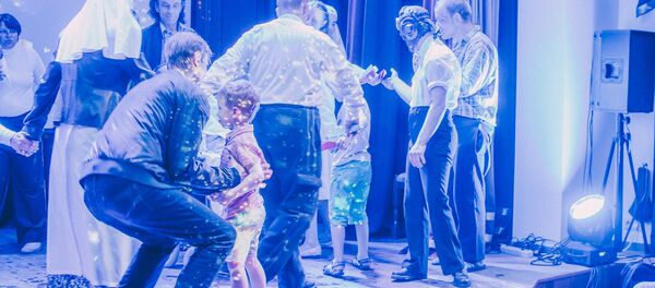 Сцэна са спектакля Маленькі прынц Сцэна са спектакля Маленькі прынц - Sputnik Беларусь