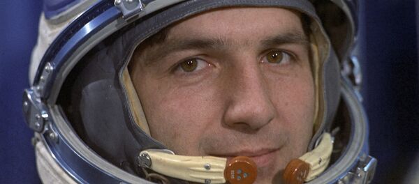 Летчик-космонавт Петр Климук Летчик-космонавт Петр Климук - Sputnik Беларусь