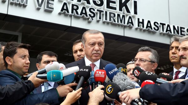 Президент Турции Тайип Эрдоган комментирует взрыв в Стамбуле - Sputnik Беларусь