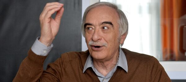 Посол Азербайджана в России Полад Бюльбюль оглы в студии радио Sputnik Беларусь - Sputnik Беларусь