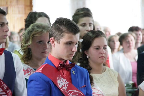 Со школой и самими Плещеницами прощаться жалко - Sputnik Беларусь