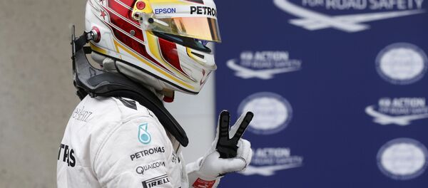 Победитель квалификации Гран-при Канады Льюис Хэмилтон - Sputnik Беларусь