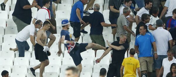 Беспорядки на стадионе в Марселе Беспорядки на стадионе в Марселе - Sputnik Беларусь