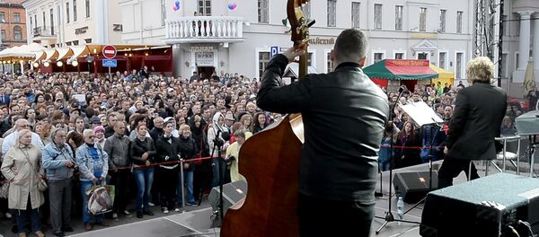 Очередной сезон летнего джаза начался в Минске - Sputnik Беларусь