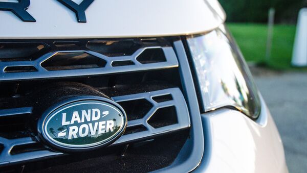 Автомобиль Land Rover Discovery - Sputnik Беларусь