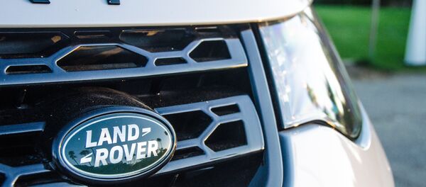 Автомобиль Land Rover Discovery - Sputnik Беларусь