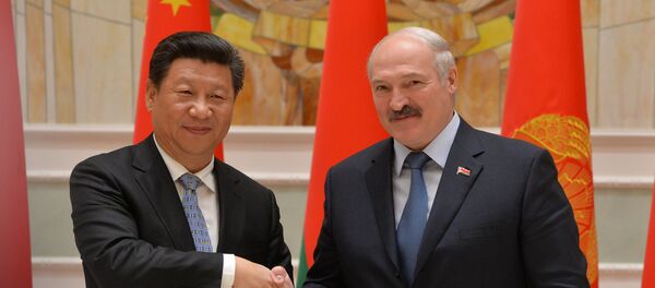 Прэзідэнт Беларусі Аляксандр Лукашэнка и старшыня КНДР Сі Цзэньпін у Мінску Прэзідэнт Беларусі Аляксандр Лукашэнка и старшыня КНДР Сі Цзэньпін у Мінску - Sputnik Беларусь
