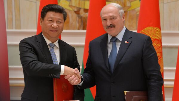 Президент Беларуси Александр Лукашенко и председатель КНР Си Цзиньпин, архивное фото - Sputnik Беларусь