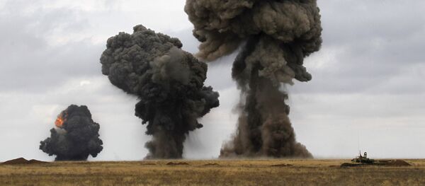 Военные учения Центр-2011 в Астраханской области - Sputnik Беларусь