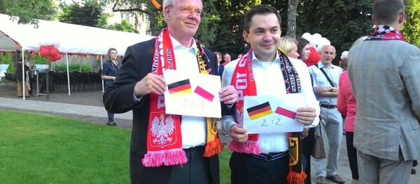 Посол Германии и посол Польши делают дипломатическую ставку на исход встречи сборной двух стран - Sputnik Беларусь