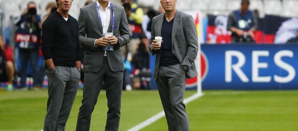 За несколько минут до начала матча Германия-Польша - Sputnik Беларусь