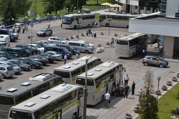 Делегаты Всебелорусского собрания съезжаются в Минск Делегаты Всебелорусского собрания съезжаются в Минск - Sputnik Беларусь