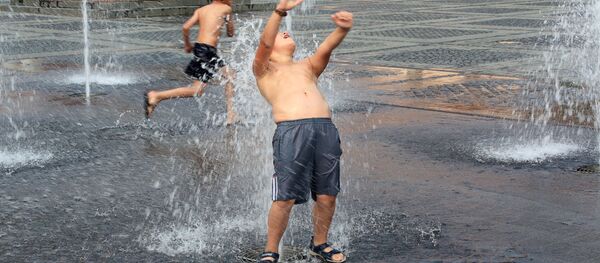 Дзеці ў фантане - Sputnik Беларусь