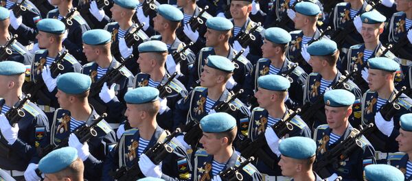 Парадные расчеты десантников на генеральной репетиции военного парада - Sputnik Беларусь