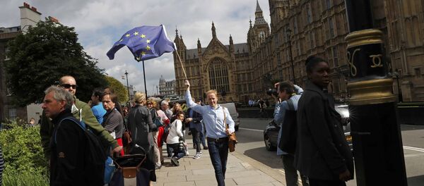 Люди в центре Лондона после референдума - Sputnik Беларусь