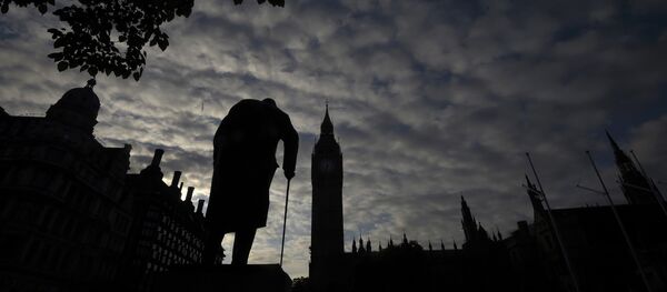 Статуя Уинстона Черчилля в Вестминстере, Лондон, Великобритания - Sputnik Беларусь