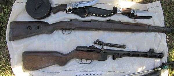 Оружие, найденное у черных копателей - Sputnik Беларусь