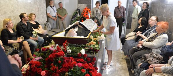 Янковского похоронят рядом с Ульяновым и Кларой Лучко